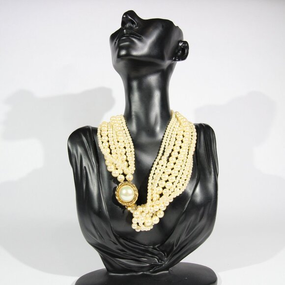 Vintage Carolee 8 Strand Faux Pearl Necklace, Still in Like New Condition - Picture 4 of 8